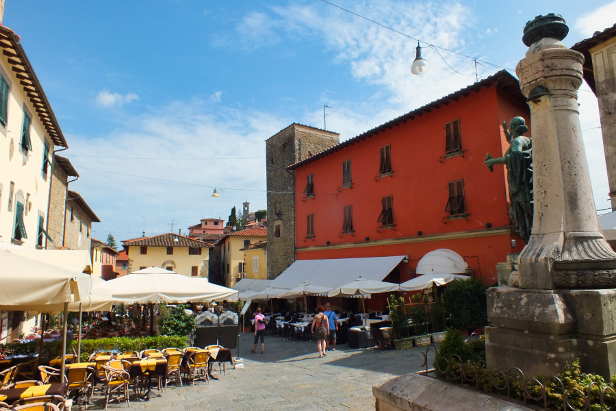 Montecatini Alto, Piazza Giuseppe Giusti